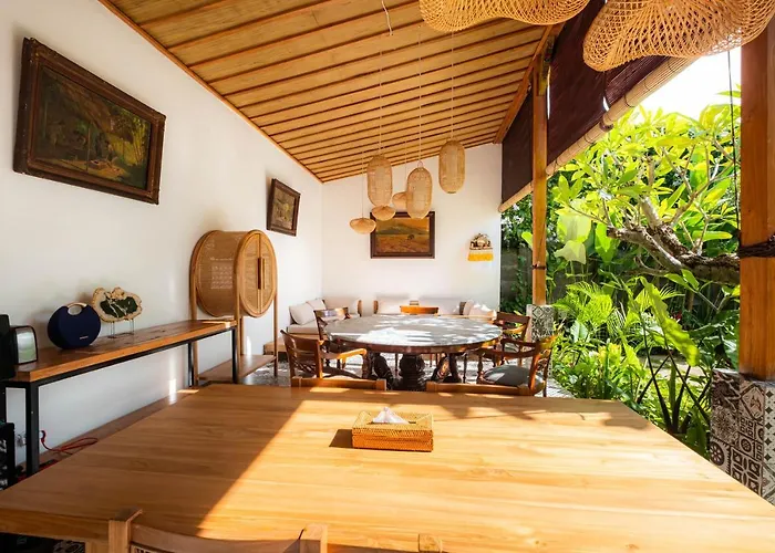 Hotel Kubu Kirana